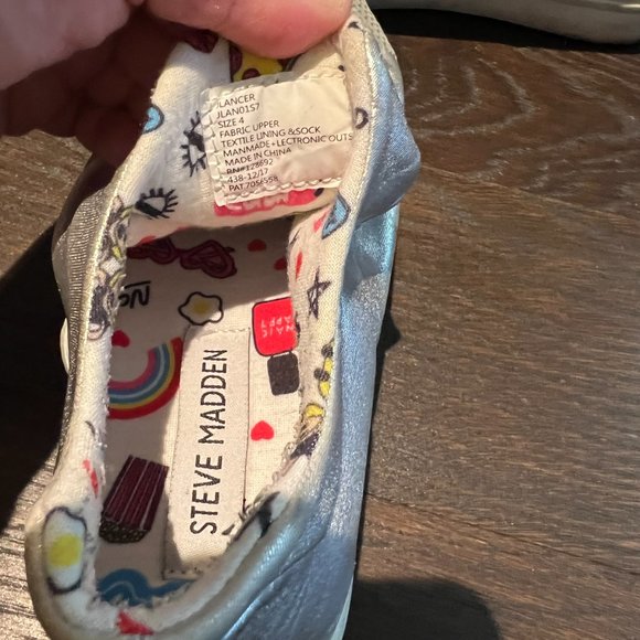 Steve Madden Silver shoes - Picture 3 of 4